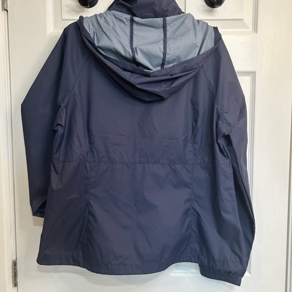 Columbian Windbreaker - Picture 13 of 16